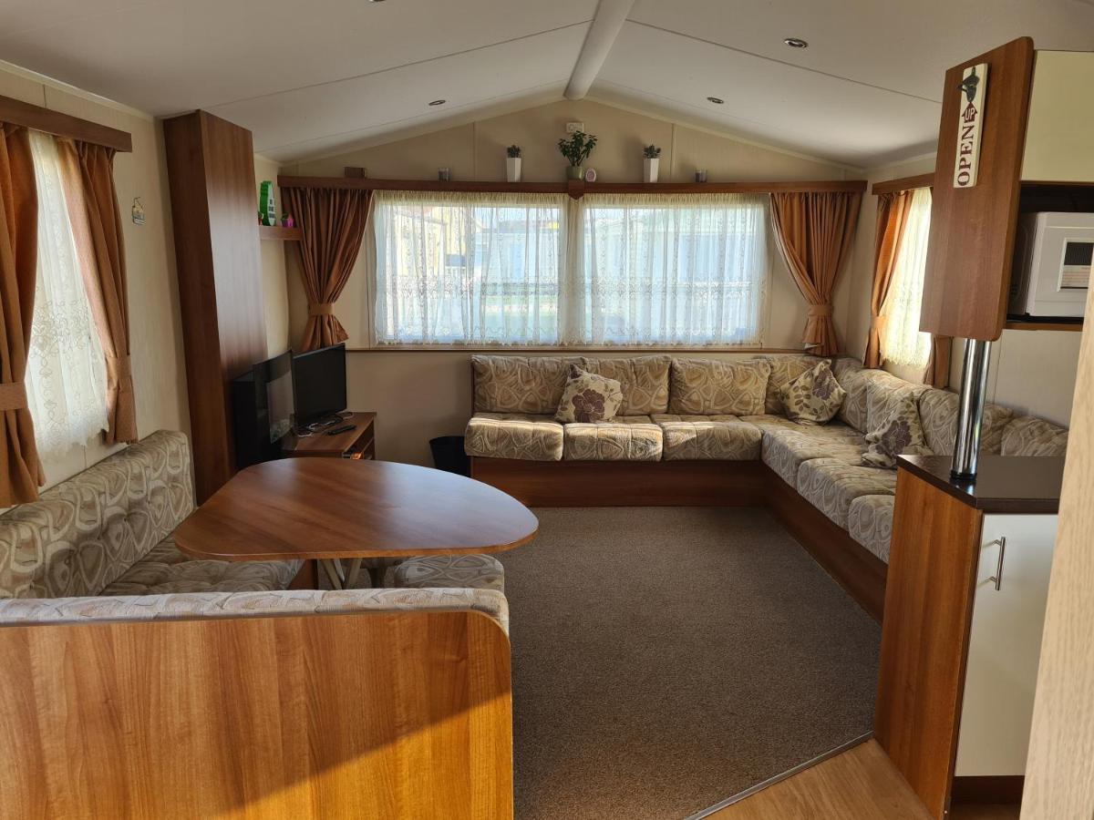 Appartamento 8 Berth On Coastfields Ingoldmells Esterno foto